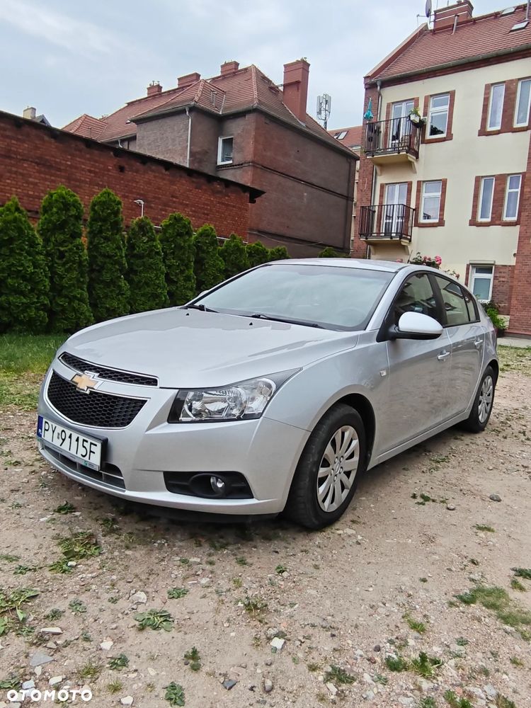 Chevrolet Cruze 1.6 LS - 3