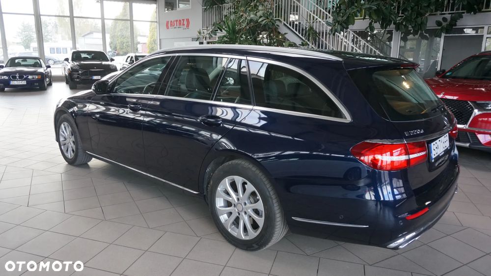 Mercedes-Benz Klasa E 220 d 9G-TRONIC - 12