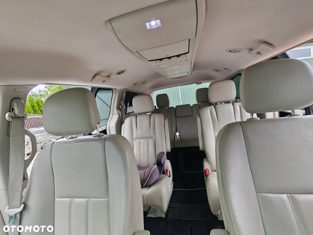 Chrysler Town & Country 3.6 Touring - 9