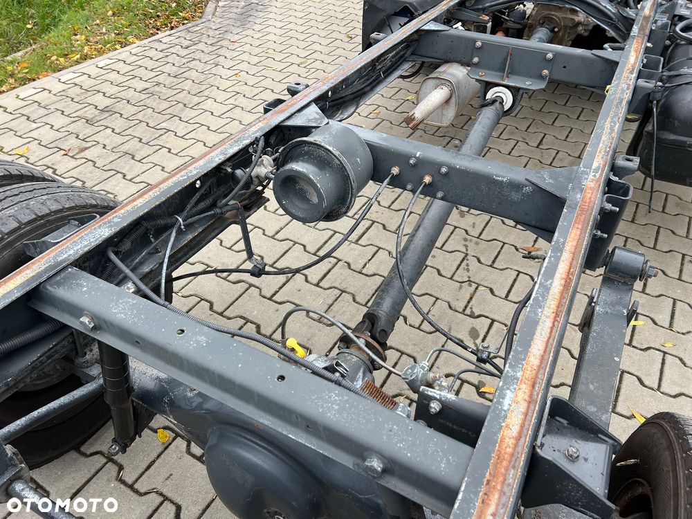 Nissan Atleon 56/35.13 - 8