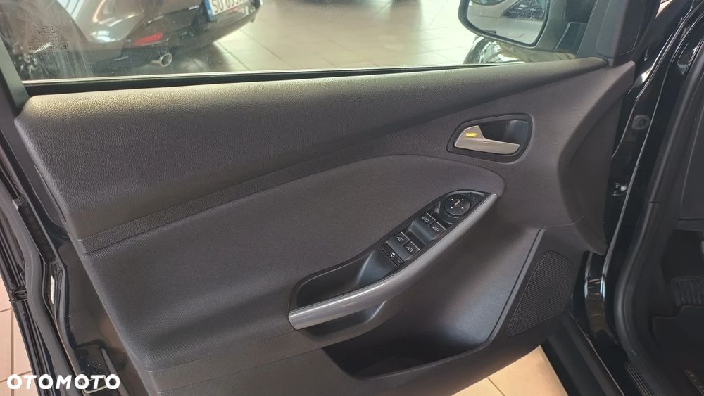 Ford Focus 1.6 EcoBoost Titanium - 21
