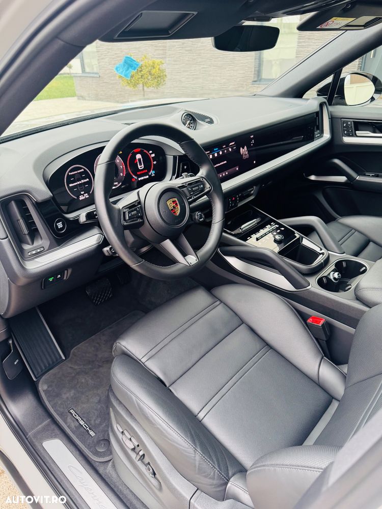 Porsche Cayenne Coupe - 9