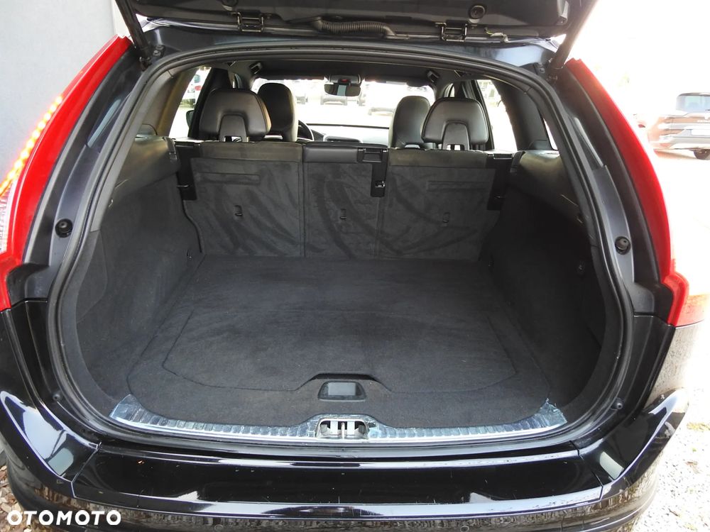 Volvo XC 60 D4 Drive-E R-Design Momentum - 15