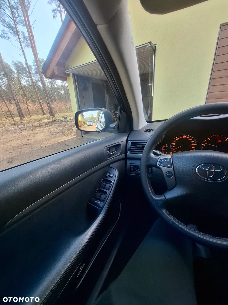 Toyota Avensis 2.2 D-4D Prestige - 13