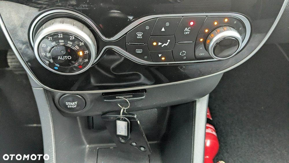 Renault Clio - 28
