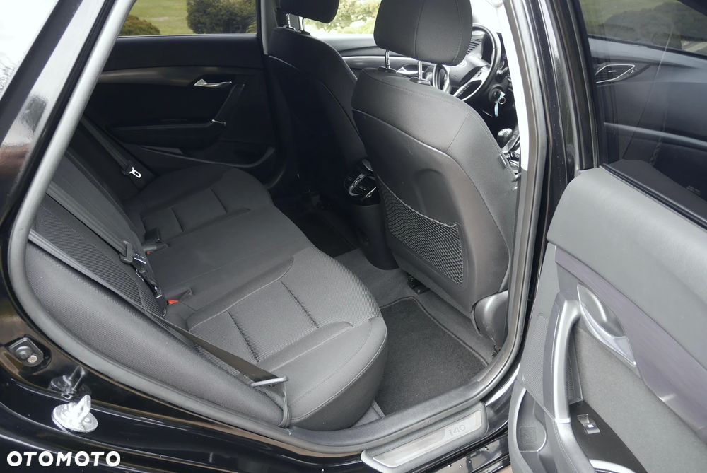 Hyundai i40 Kombi 1.7 CRDi Premium - 17