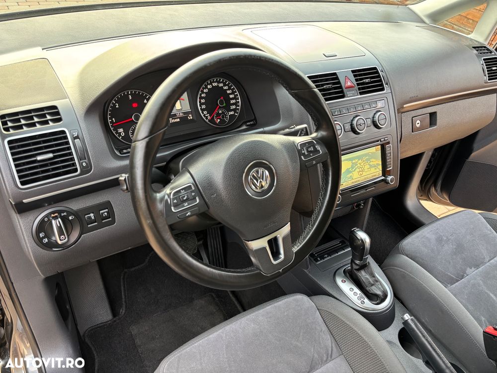 Volkswagen Touran 2.0 TDI DPF DSG Highline - 15