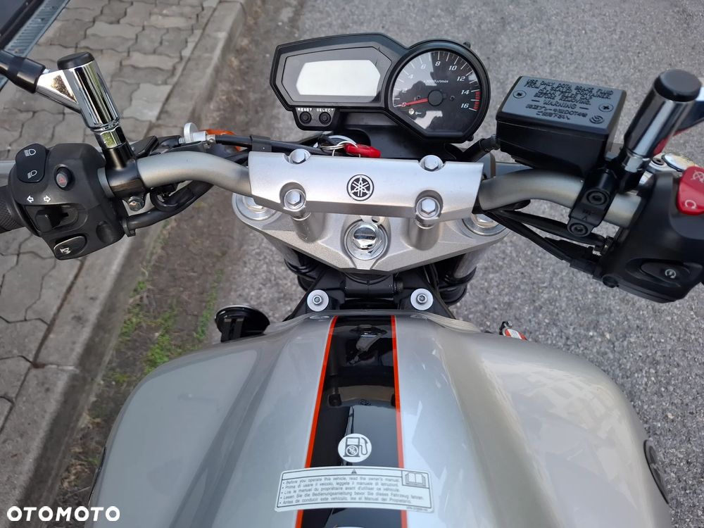 Yamaha FZ6 - 18