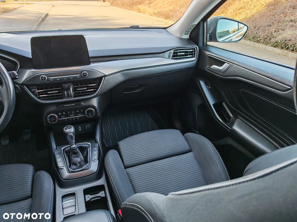 Ford Focus 1.5 EcoBoost Titanium - 25