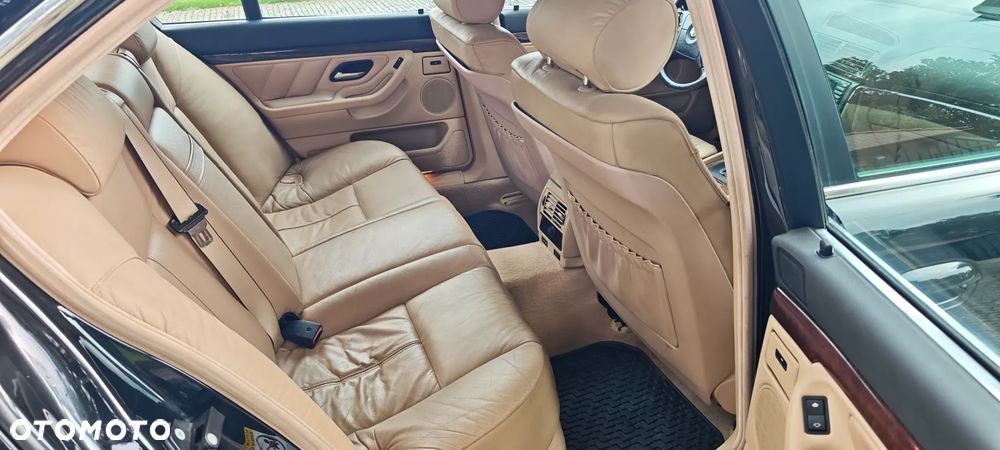 BMW Seria 7 - 7