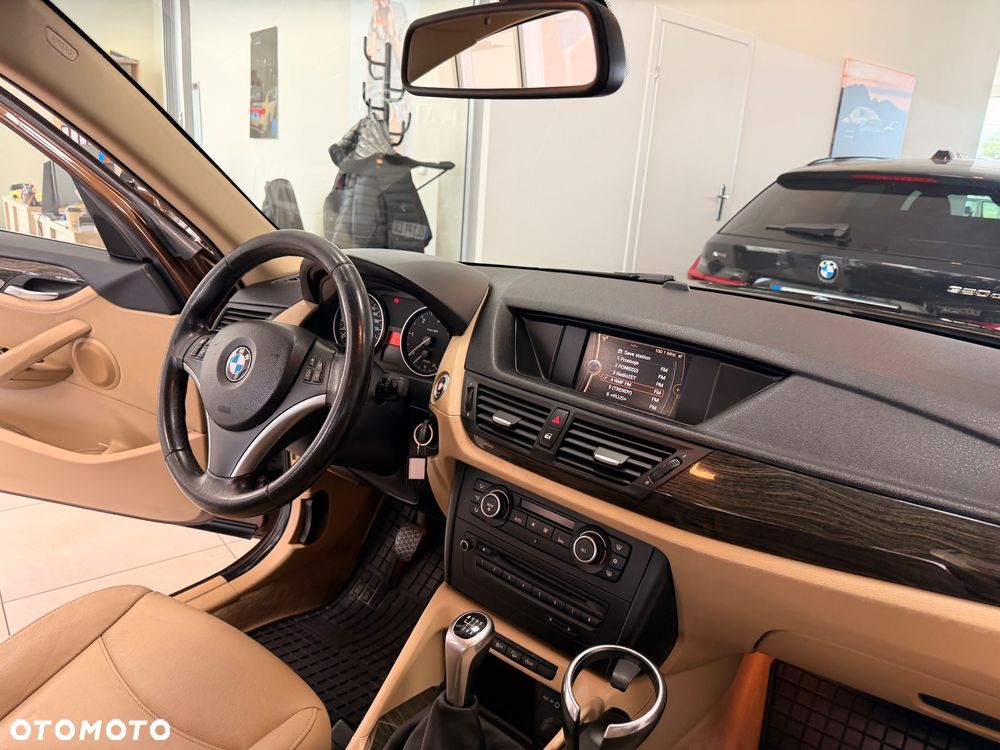 BMW X1 xDrive18d Sport Line - 32