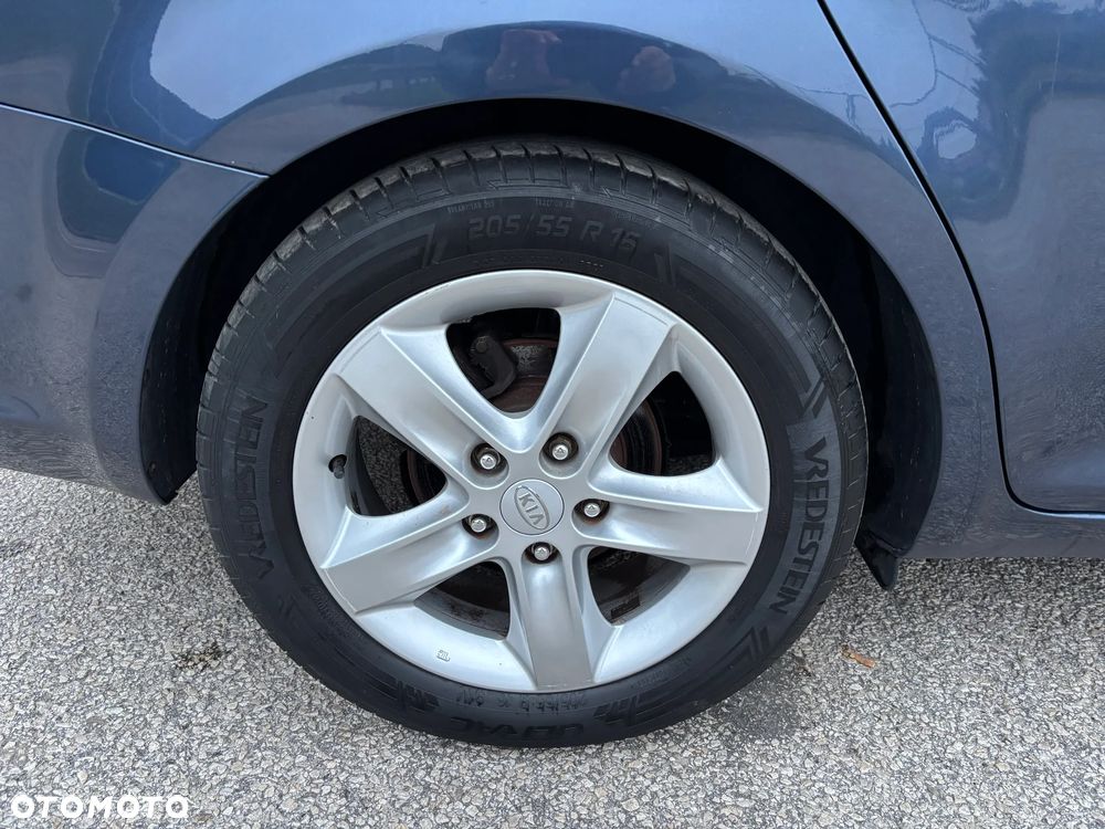 Kia Ceed 1.6 CRDi 90 Spirit - 21