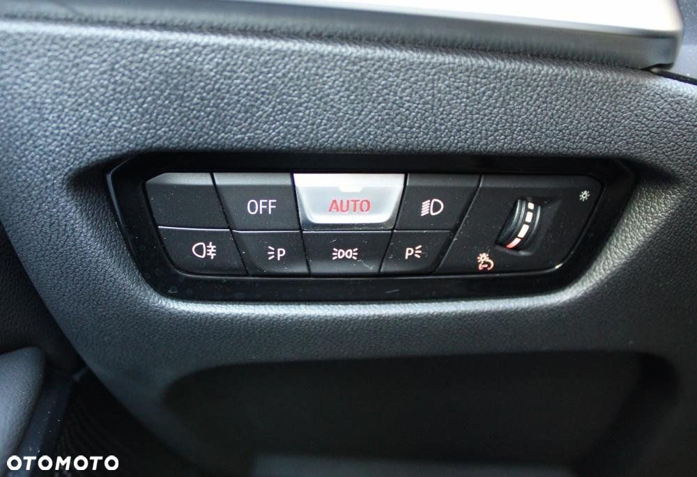 BMW Seria 3 - 16