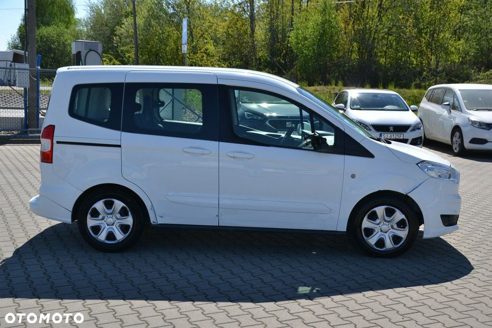Ford Tourneo Courier - 8