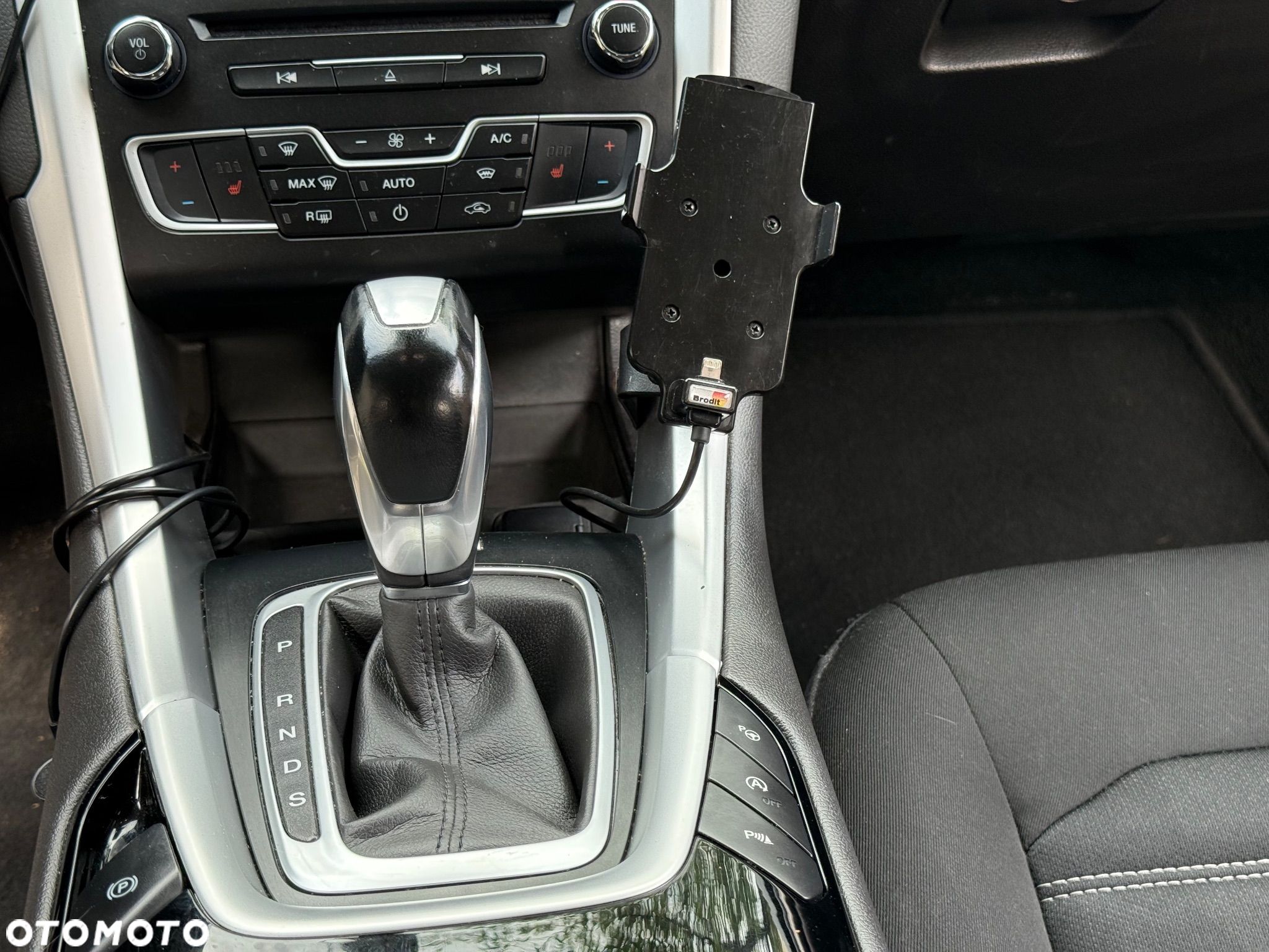 Ford Mondeo Turnier 2.0 TDCi Start-Stopp PowerShift-Aut Business Edition - 11
