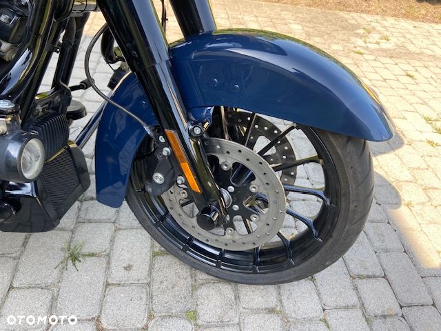 Harley-Davidson Touring Road Glide - 8