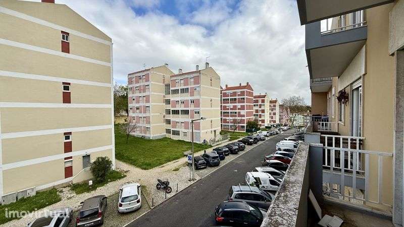 T3 remodelado, a estrear | 2 varandas grandes | Perto do Metro - Grande imagem: 5/12