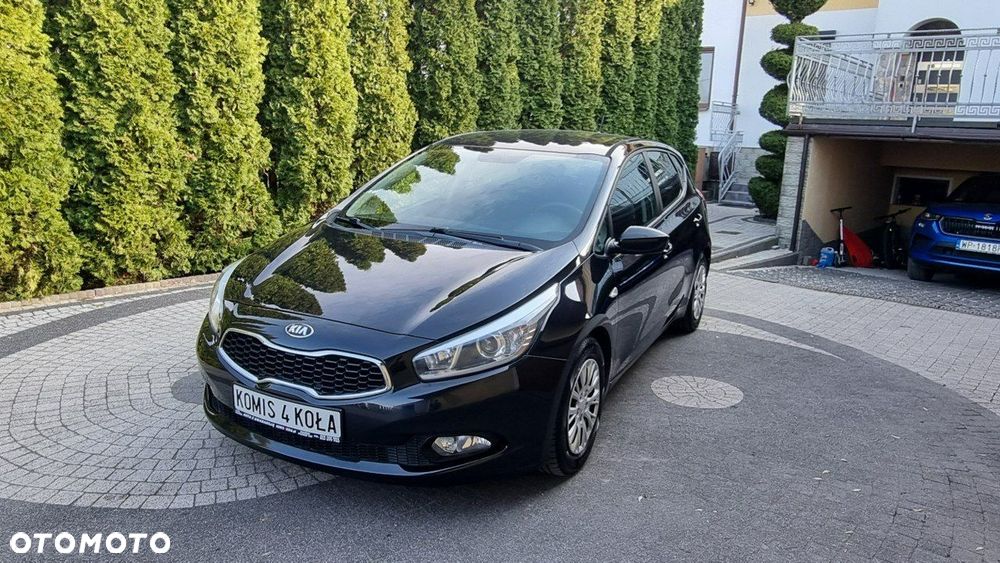 Kia Ceed - 8