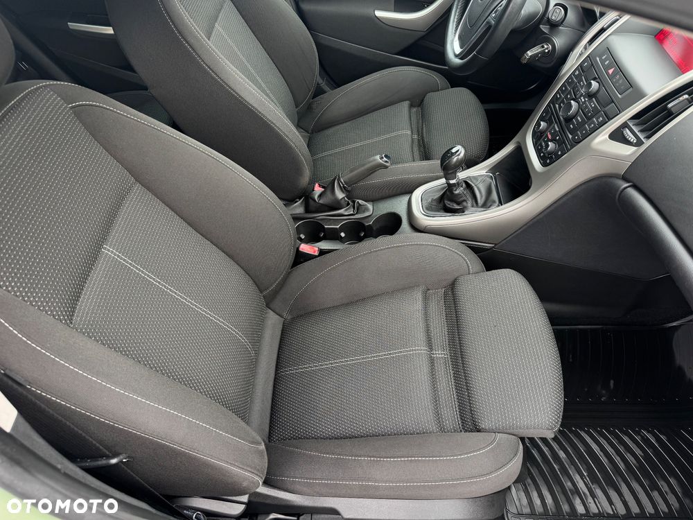 Opel Astra 1.4 Turbo 150 Jahre - 30