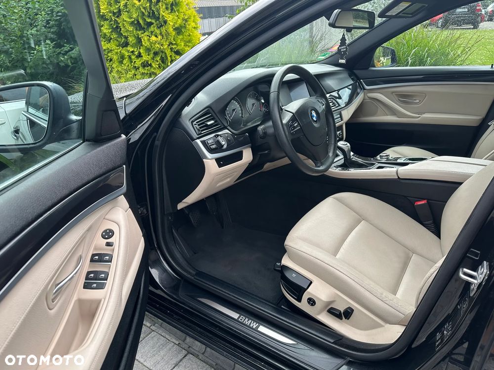 BMW Seria 5 520d Luxury Line - 15