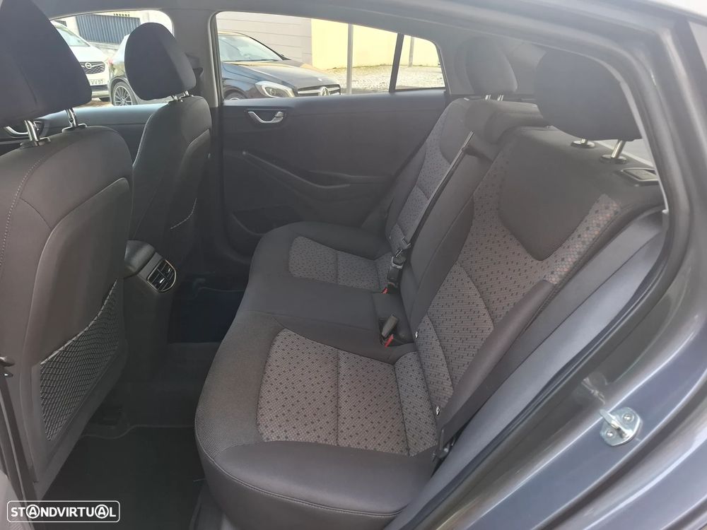 Hyundai Ioniq 28kWh Eletric Tech - 33
