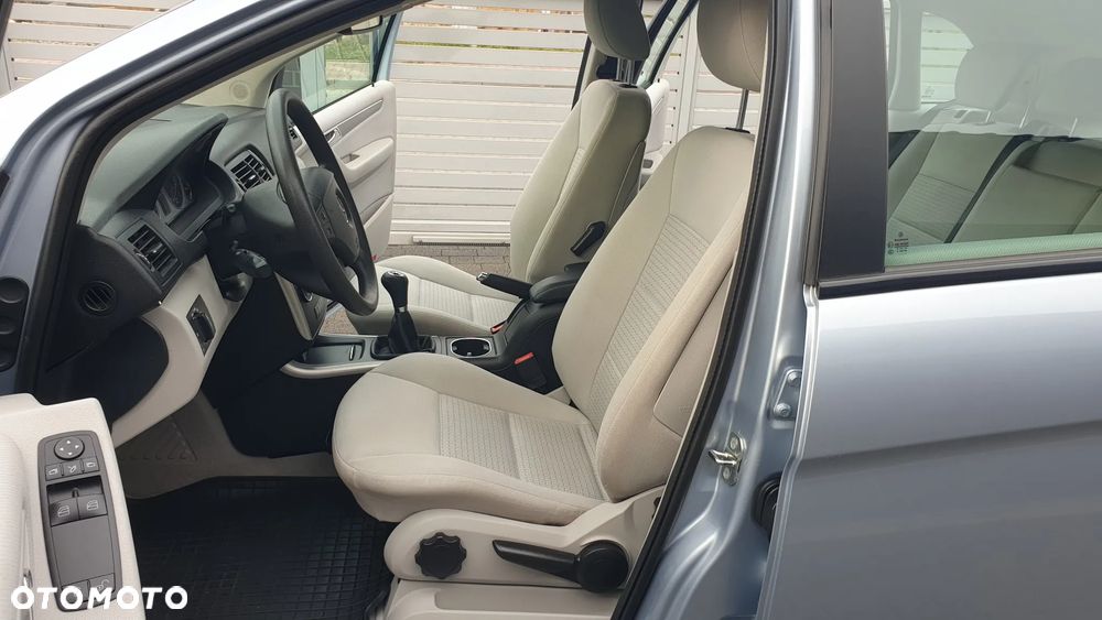 Mercedes-Benz Klasa B 180 BlueEFFICIENCY Edition - 17