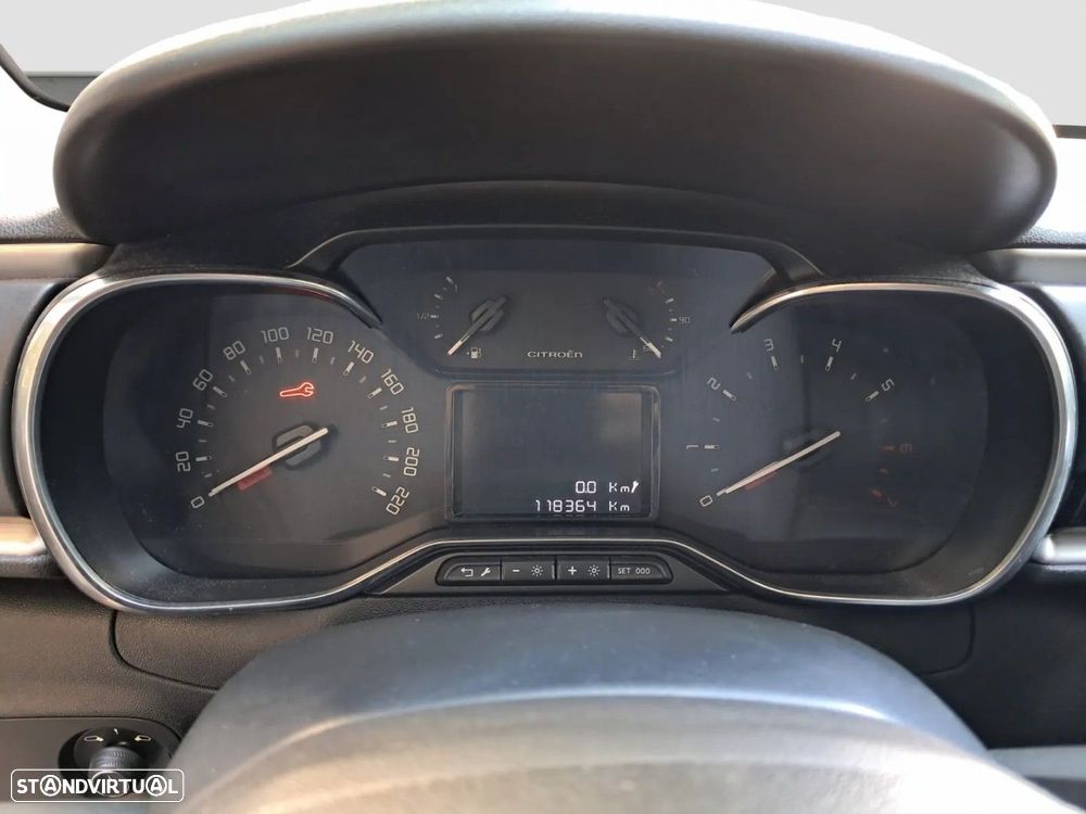 Citroën C3 1.2 PureTech Shine — fotografia 9