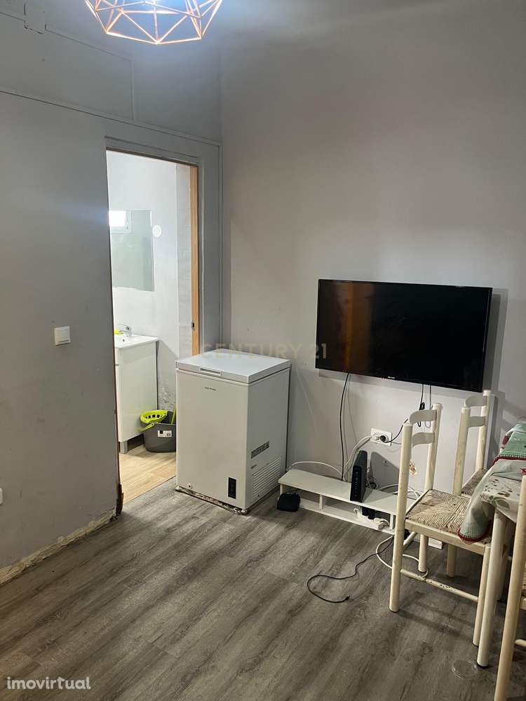 T1 em Almada - Oportunidade Única a 135.000€ - Grande imagem: 2/13