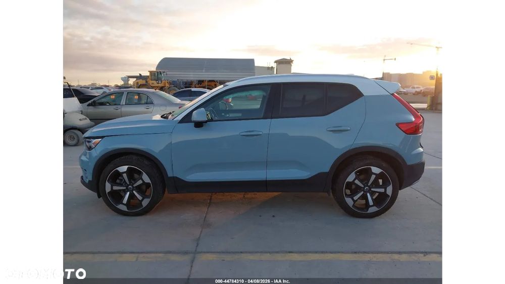 Volvo XC 40 T5 AWD Momentum - 5