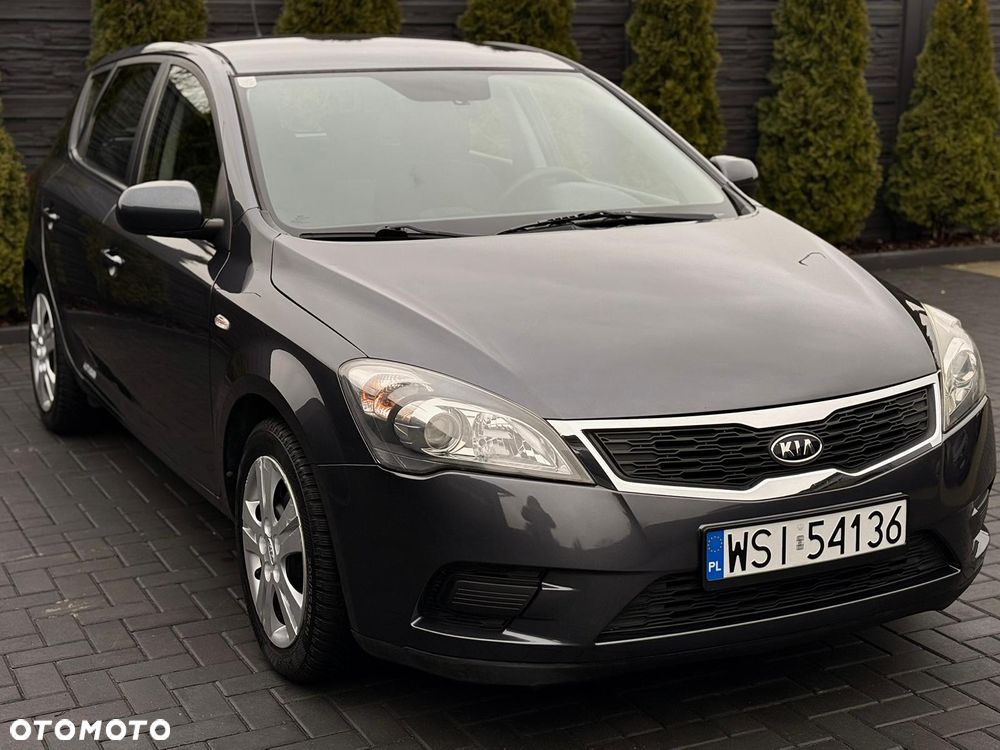 Kia Ceed 1.4 CVVT Attract - 1