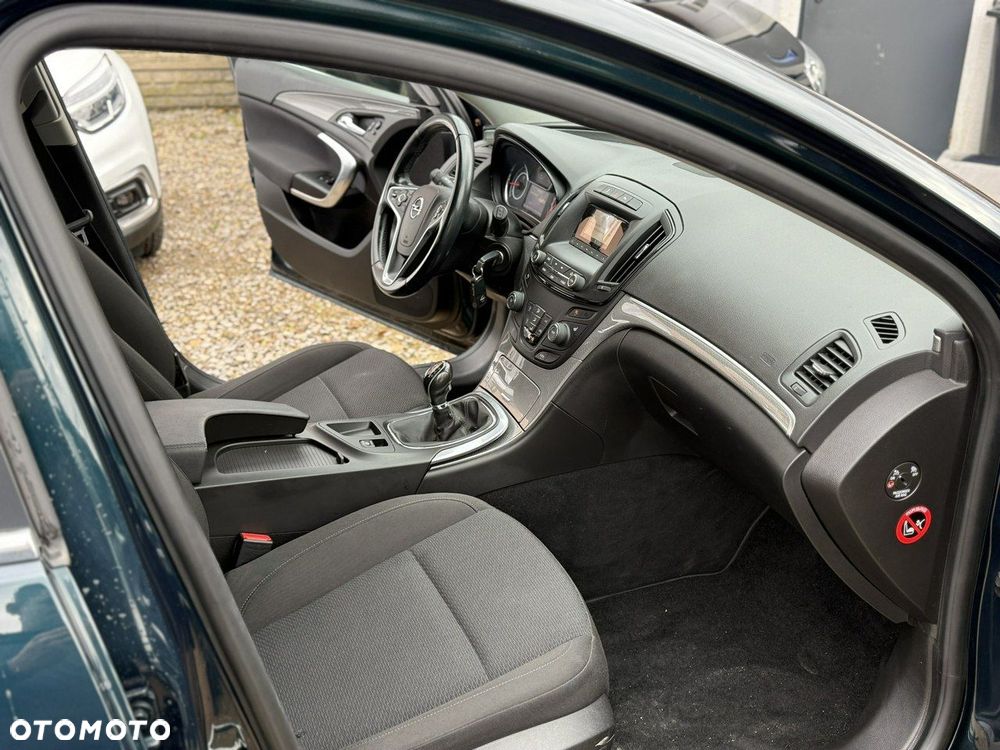 Opel Insignia - 15