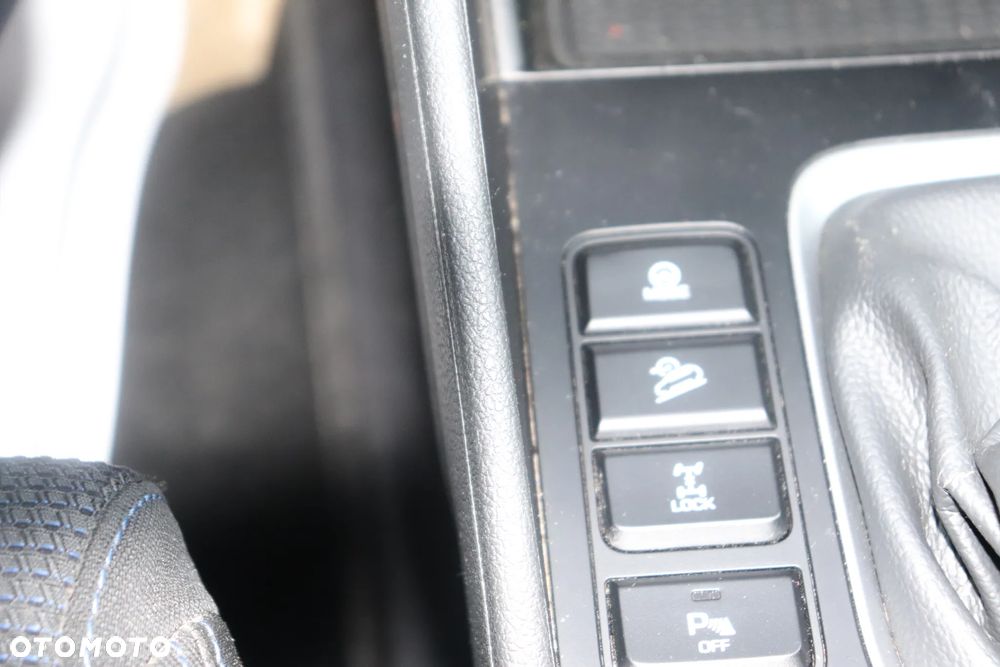 Hyundai Tucson 2.0 CRDI Comfort 4WD - 36