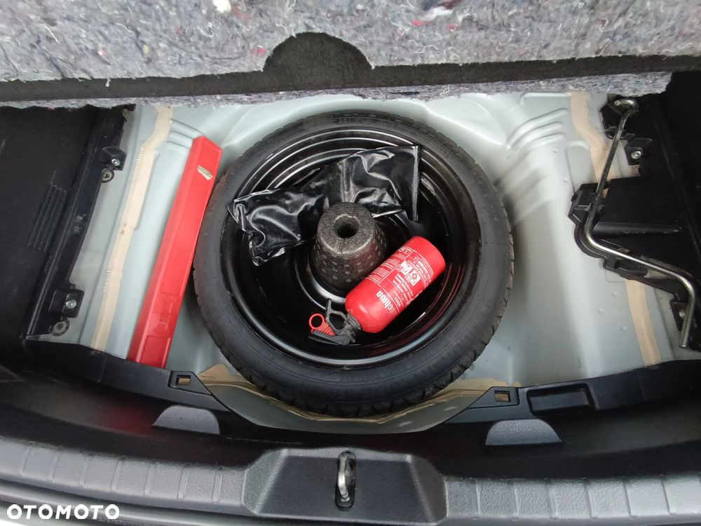 Toyota Yaris 1.0 Life EU6 - 26