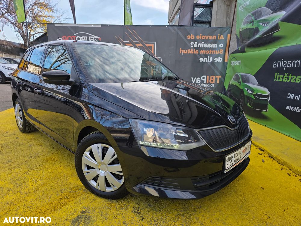 Skoda Fabia 1.0 MPI Cool Edition Red & Grey - 3