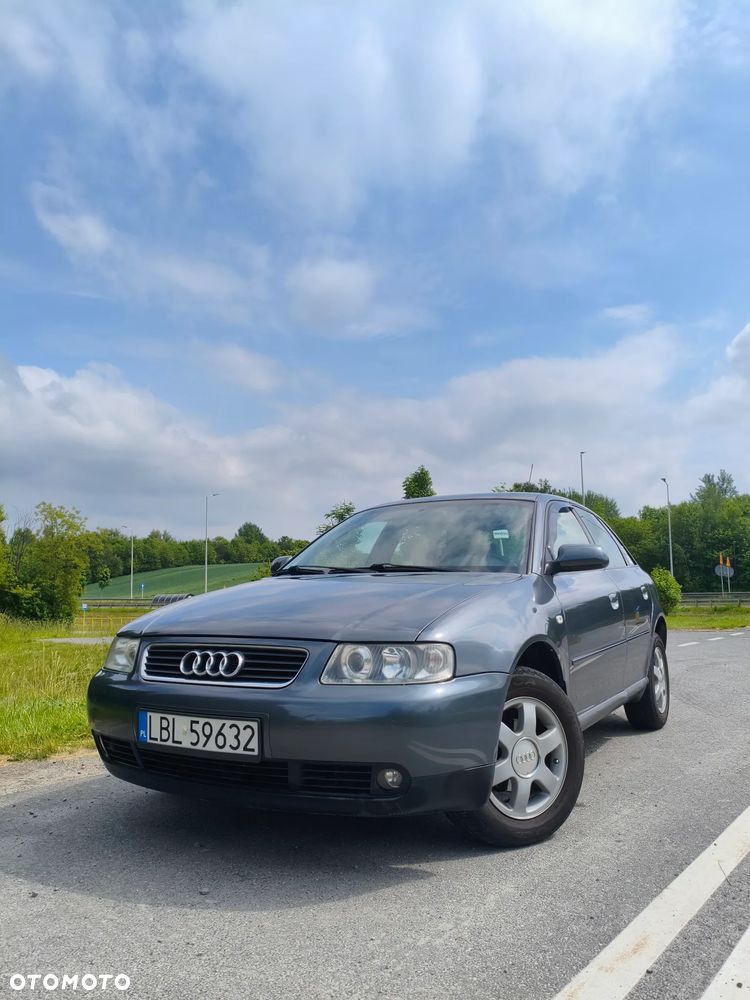 Audi A3 Sportback 1.6 Ambiente - 2