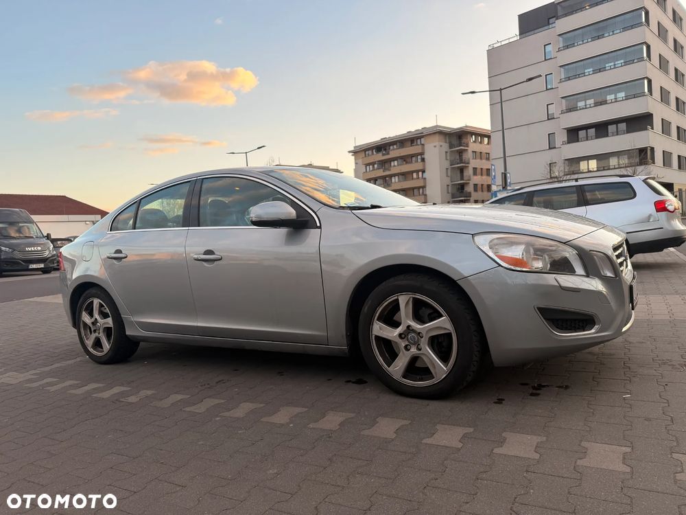 Volvo S60 - 2