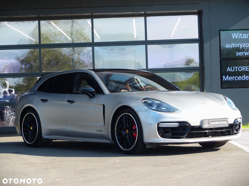 Porsche Panamera GTS - 4