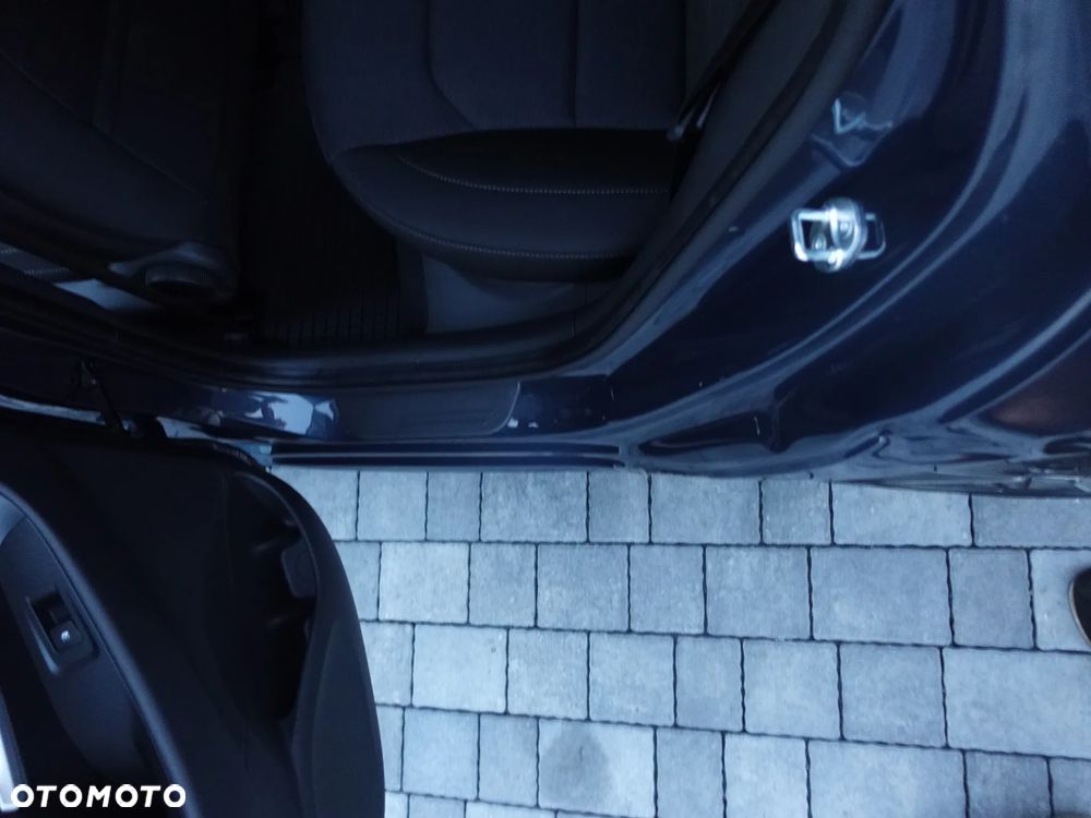 Hyundai i30 1.5 T-GDI 48V-Hybrid DCT Trend - 11