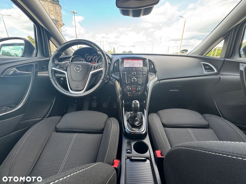 Opel Astra 1.4 Turbo Exklusiv - 18