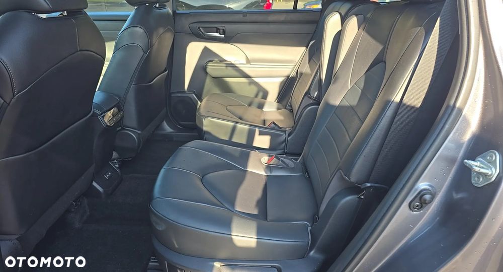 Toyota Highlander - 10