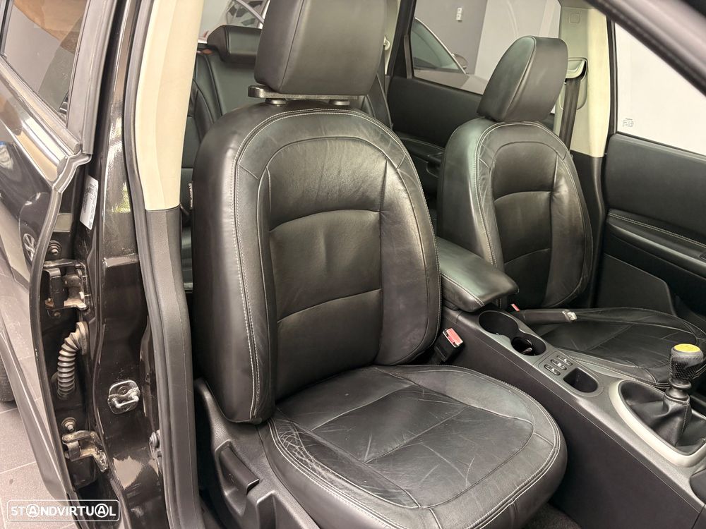 Nissan Qashqai +2 1.6 dCi Tekna Premium 18 360 - 11