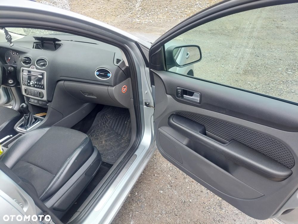Ford Focus 2.0 Sport - 11