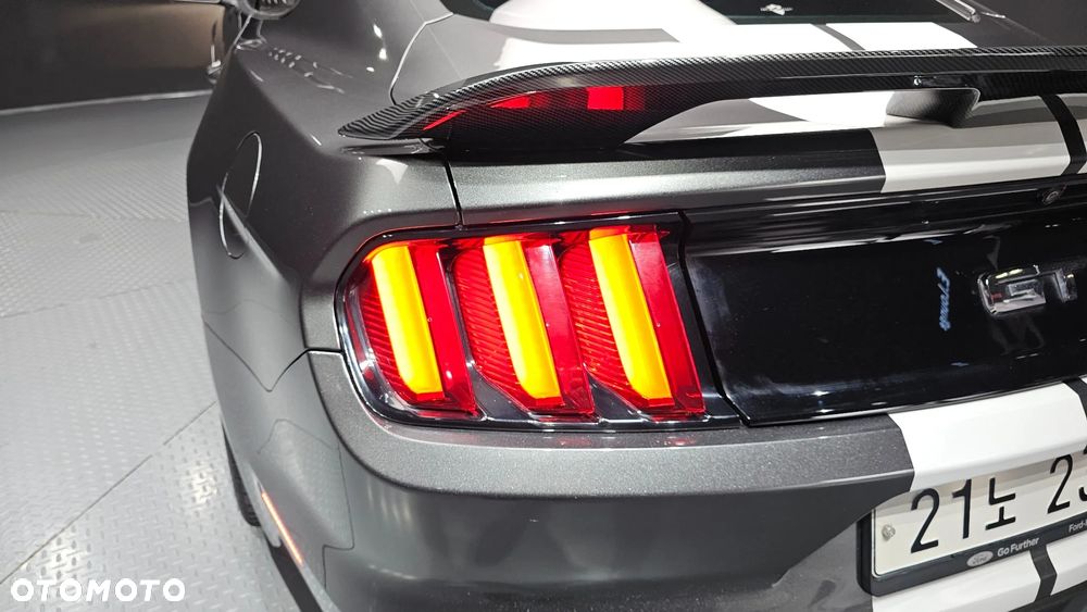 Ford Mustang - 7