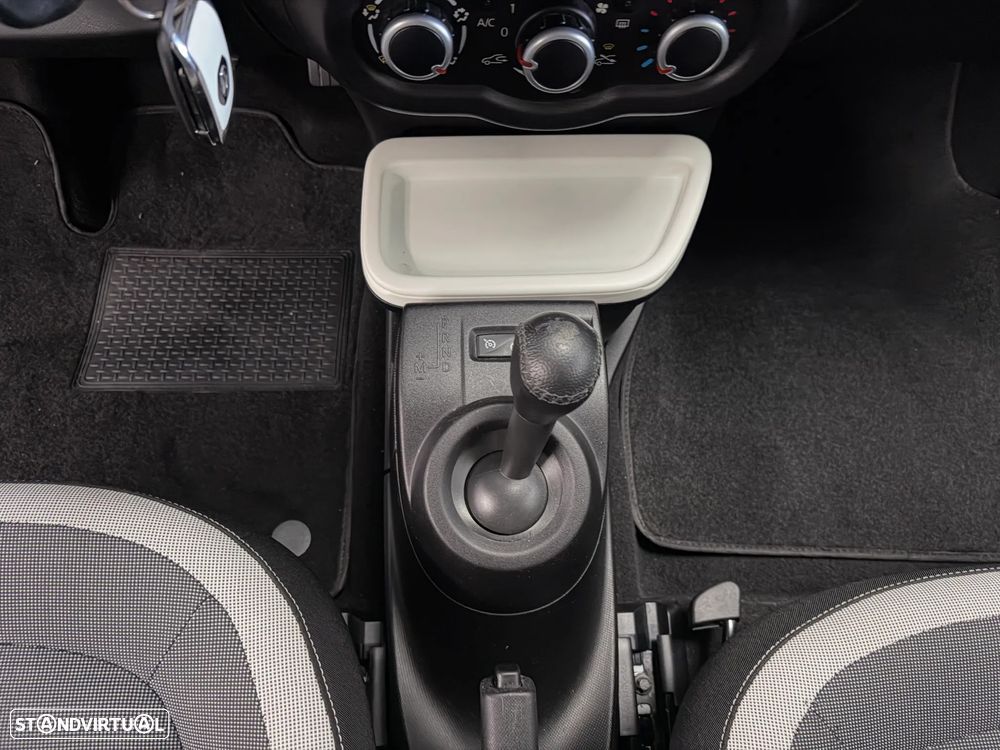 Renault Twingo ENERGY TCe 90 EDC LA PARISIENNE - 15