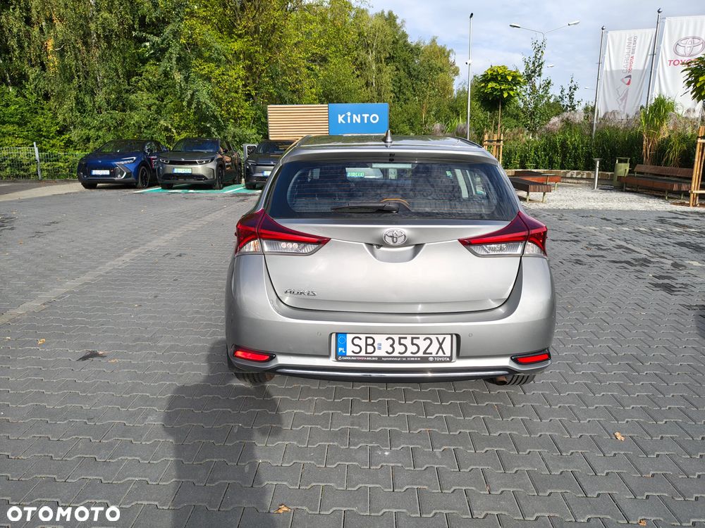 Toyota Auris 1.6 Premium - 3