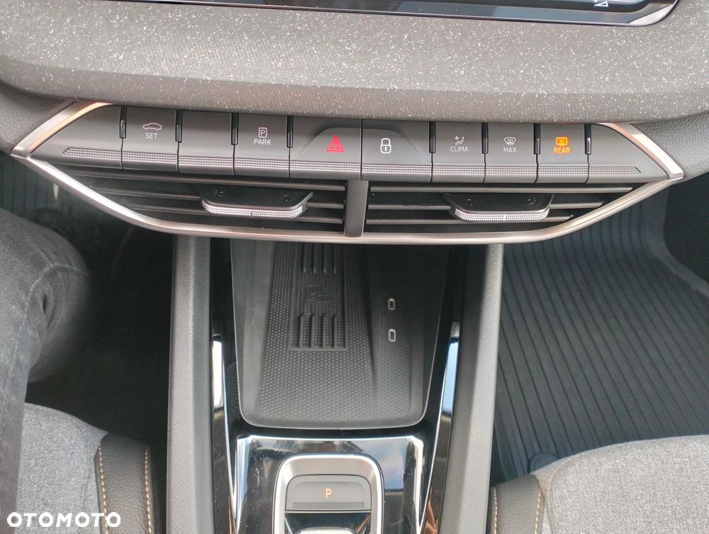 Skoda Octavia 1.5 TSI mHEV Selection DSG - 39
