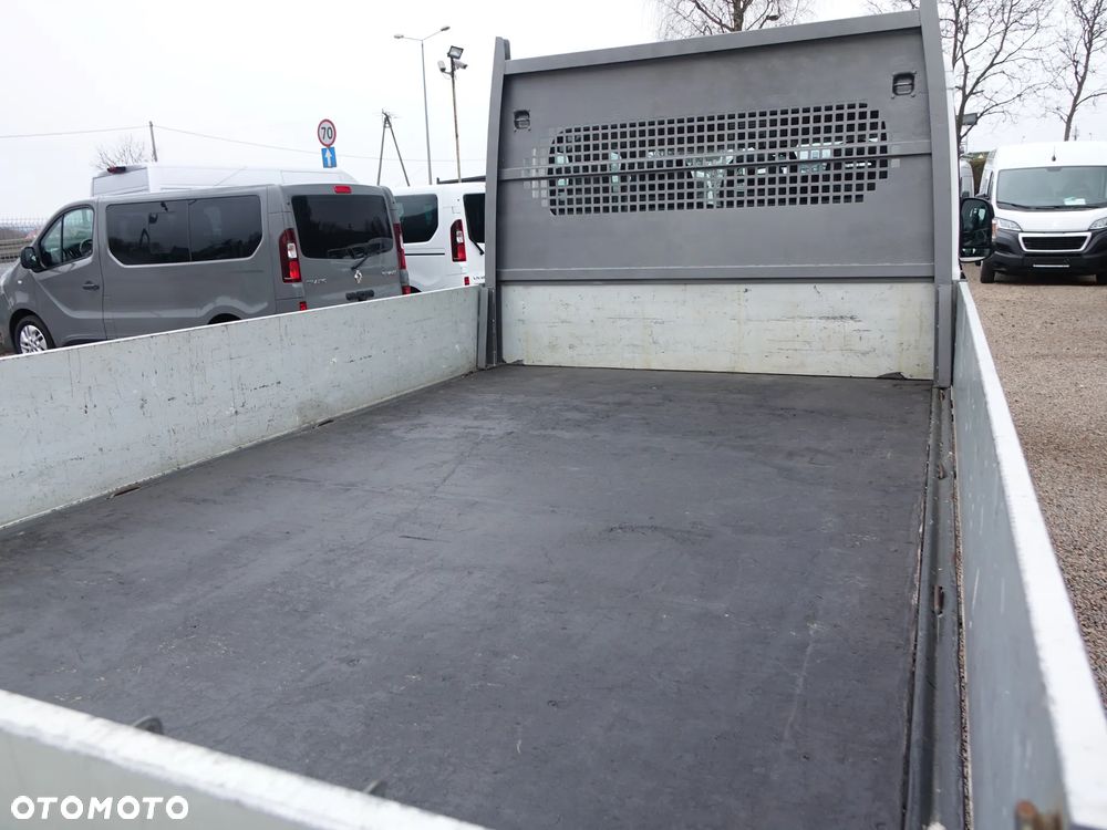 Peugeot Boxer 3.0 180 KM DOKA 7-osobowy skrzynia ładunkowa - 28