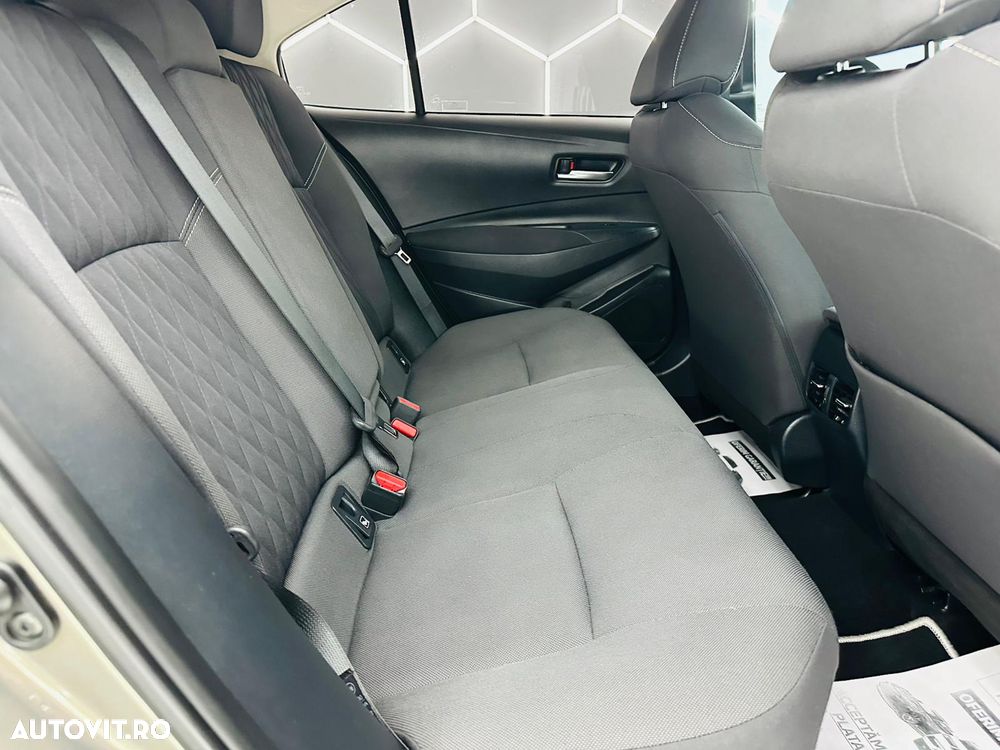 Toyota Corolla 1.8 HSD Exclusive - 8