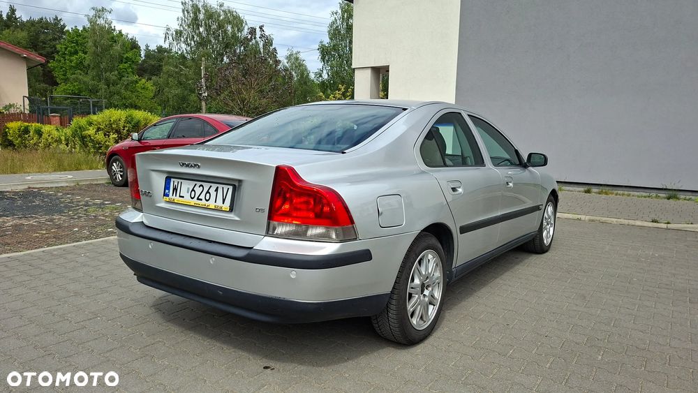 Volvo S60 2.4D5 Momentum - 5