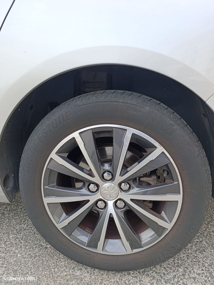 Peugeot 308 SW BlueHDi 120 Stop & Start Allure - 4